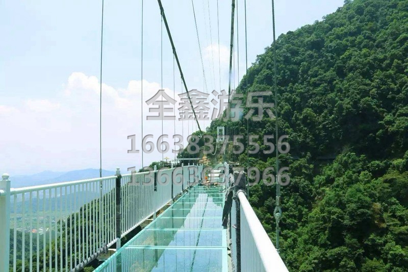 玻璃吊桥