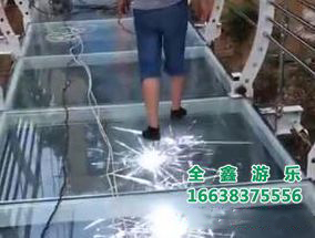 5D特效玻璃吊桥