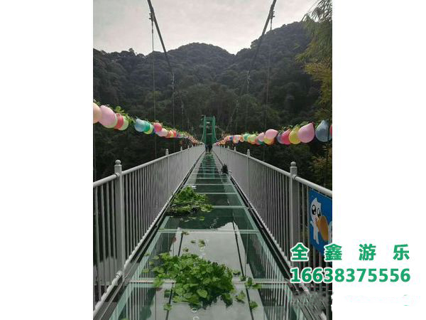 玻璃吊桥