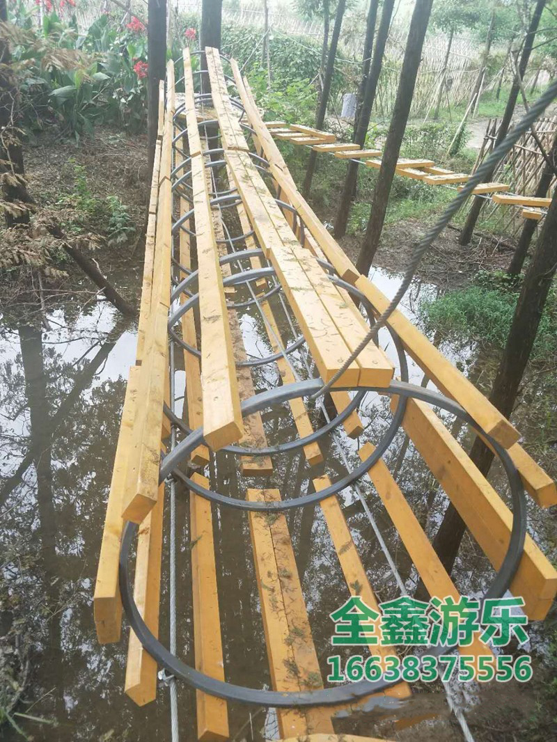 丛林穿越
