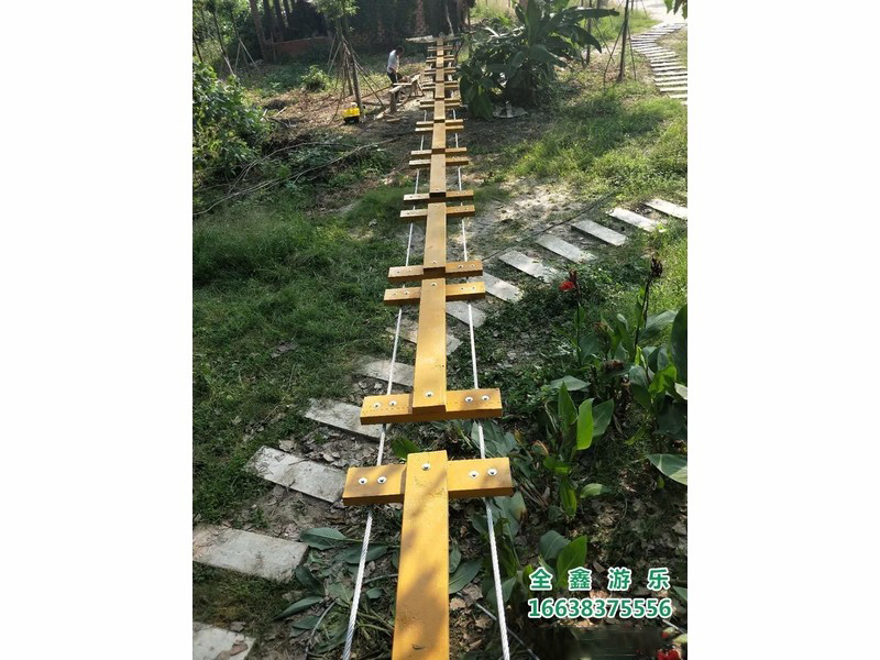 丛林穿越