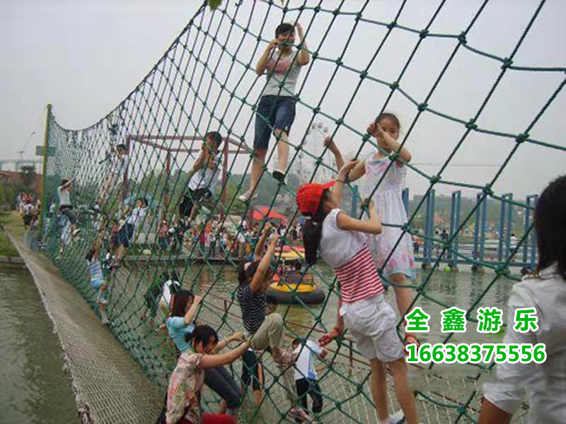 水上趣桥
