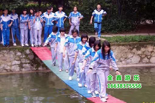 水上趣桥