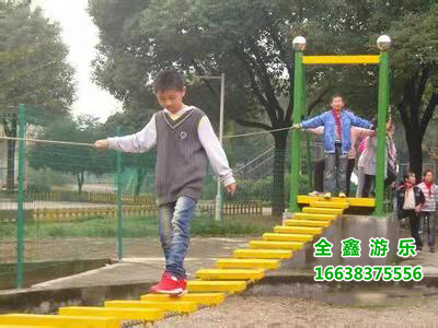 水上趣桥