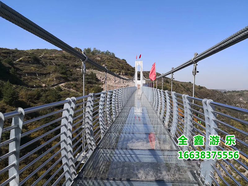 玻璃吊桥