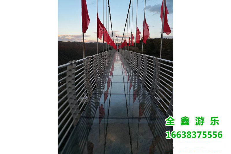 玻璃吊桥