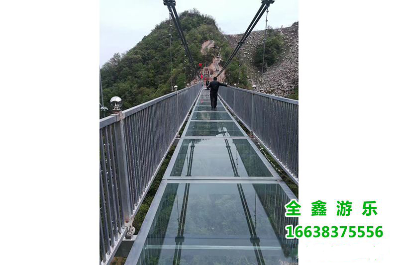 玻璃吊桥