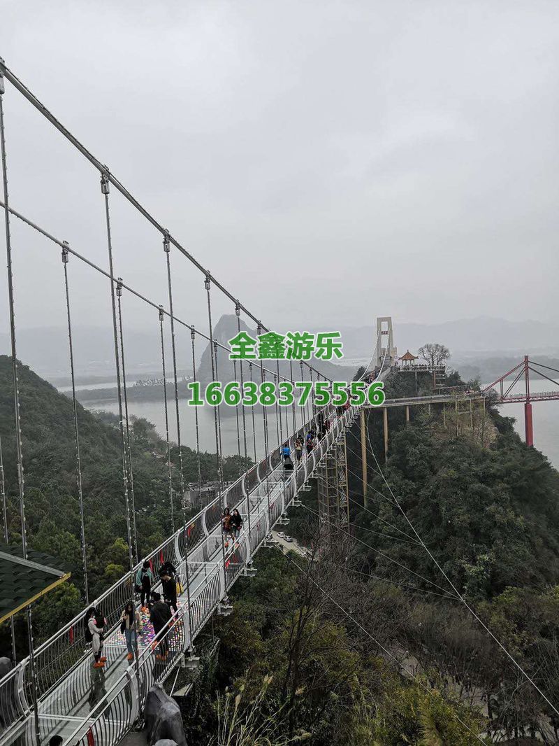 玻璃吊桥