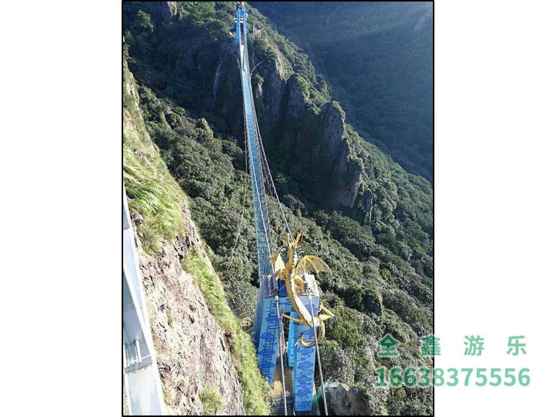 安徽马仁奇峰风景区玻璃吊桥