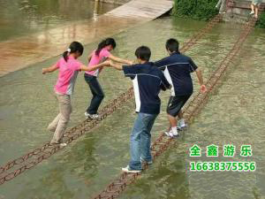 水上趣桥