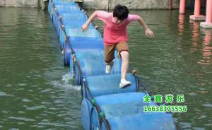 水上趣桥