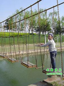水上趣桥