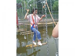水上趣桥